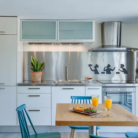 Апартаменти Chania Urban Living - Live Like A Local *